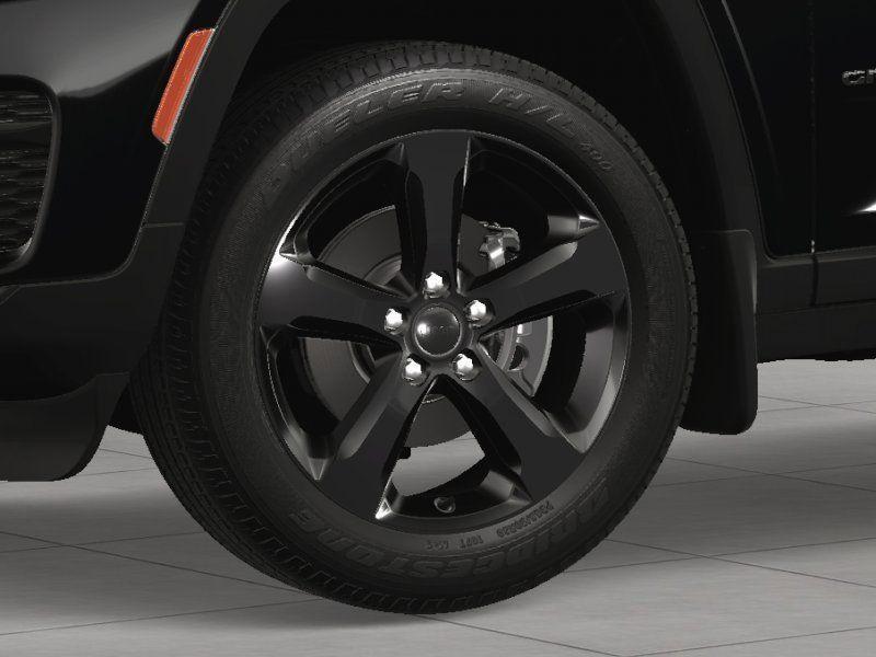 new 2025 Jeep Grand Cherokee car, priced at $39,300