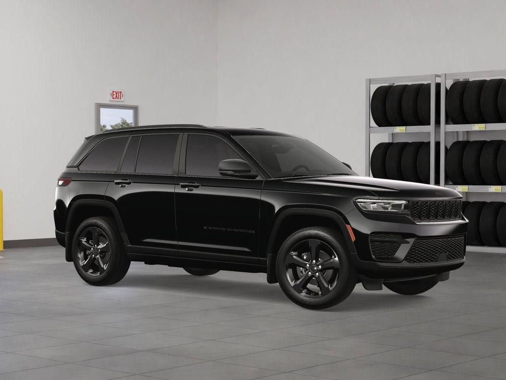 new 2025 Jeep Grand Cherokee car, priced at $39,300