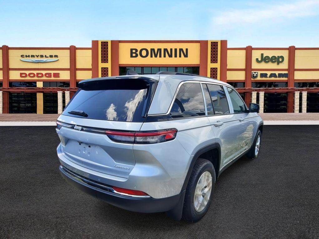 new 2025 Jeep Grand Cherokee car, priced at $35,812