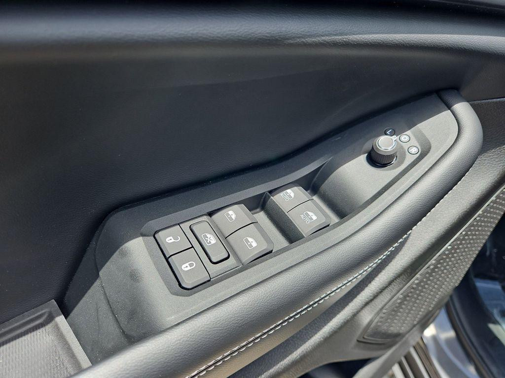 new 2025 Jeep Grand Cherokee car, priced at $35,812