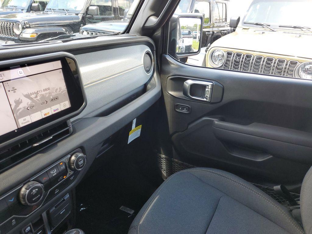 new 2025 Jeep Gladiator car, priced at $34,590