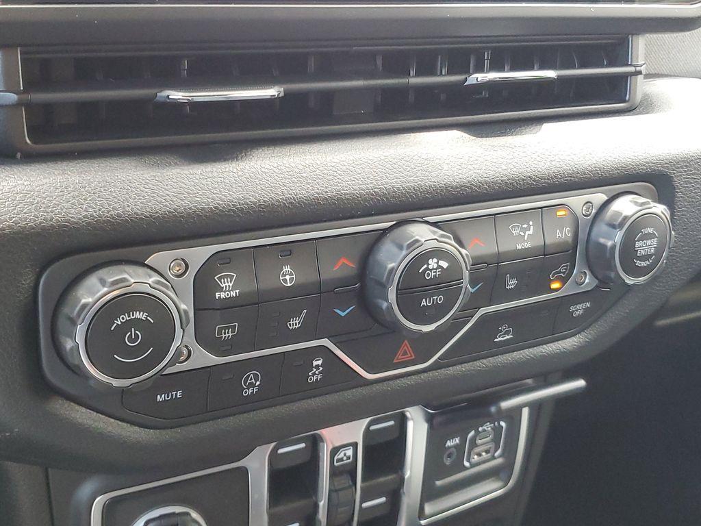 new 2025 Jeep Wrangler car, priced at $38,394