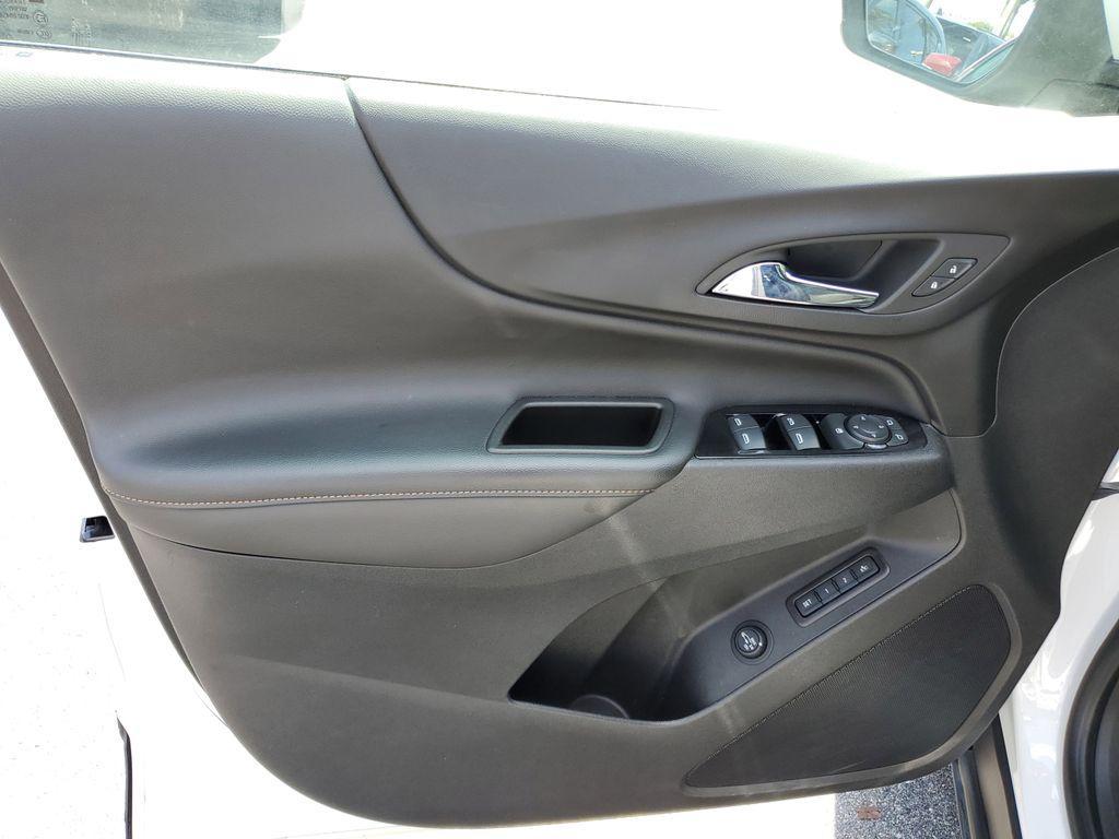 used 2022 Chevrolet Equinox car, priced at $18,490