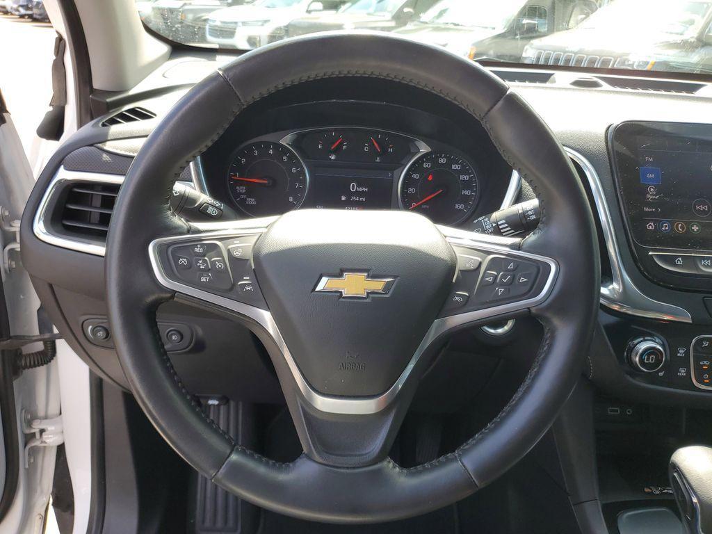 used 2022 Chevrolet Equinox car, priced at $18,490