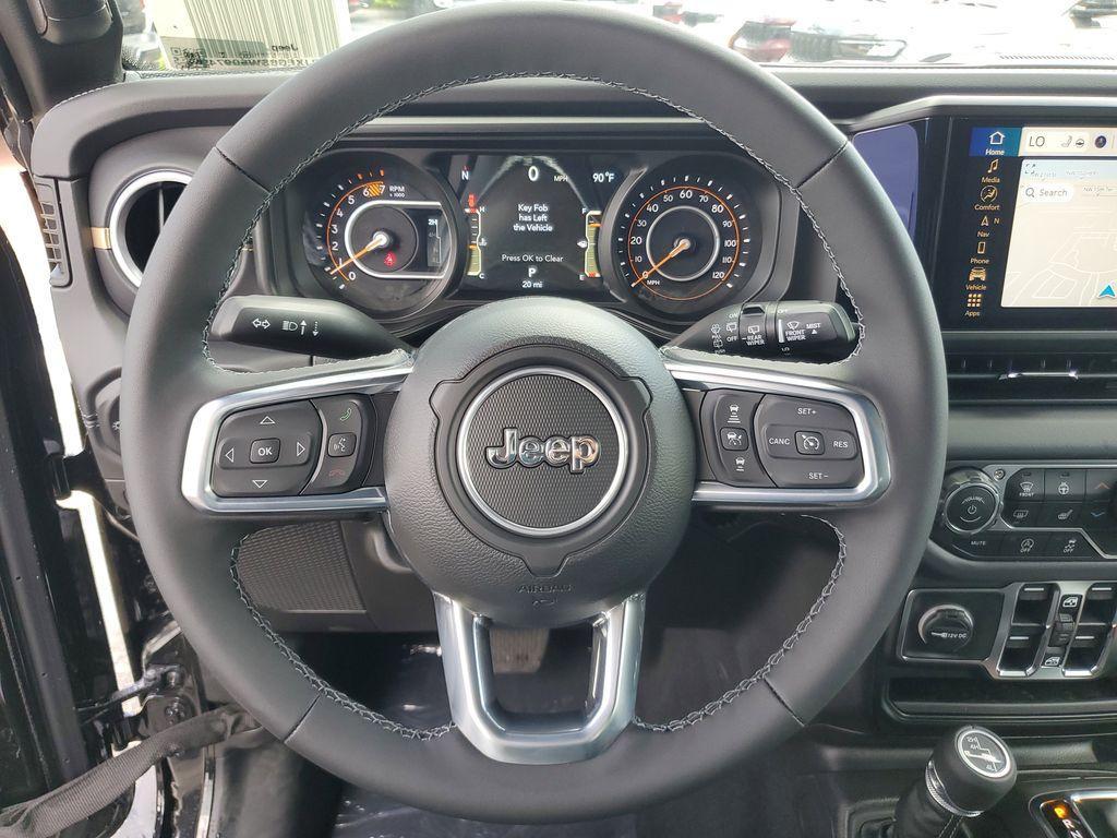 new 2025 Jeep Wrangler car, priced at $47,727
