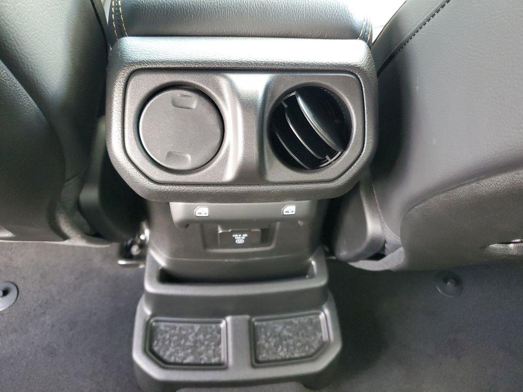 new 2025 Jeep Wrangler car, priced at $47,727