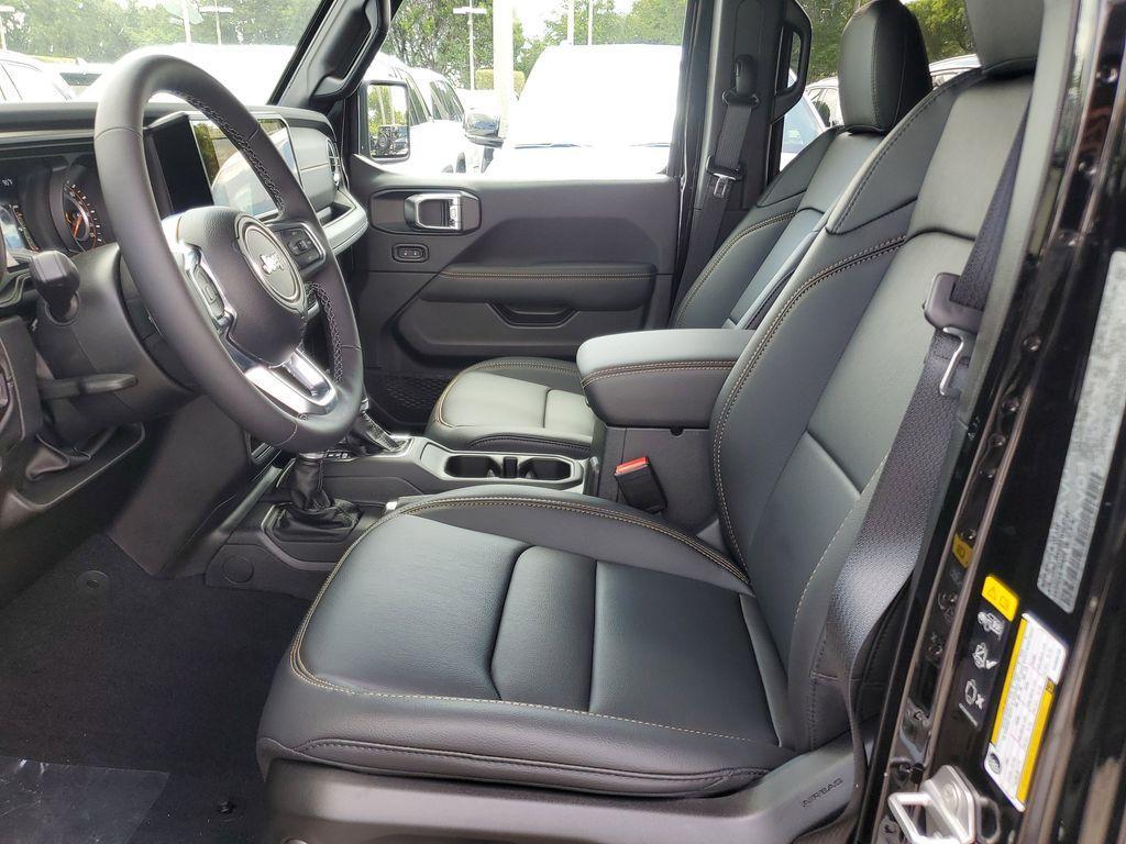 new 2025 Jeep Wrangler car, priced at $47,727