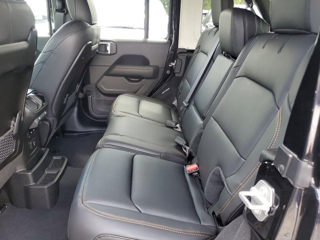 new 2025 Jeep Wrangler car, priced at $47,727
