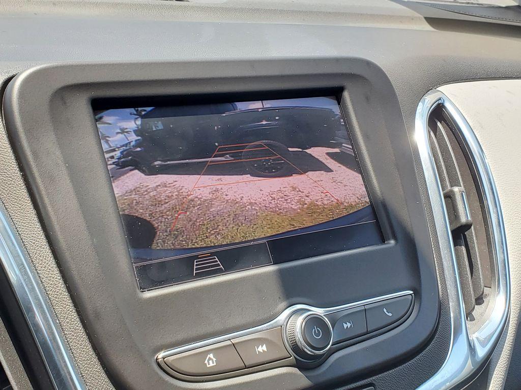 used 2024 Chevrolet Equinox car, priced at $20,990