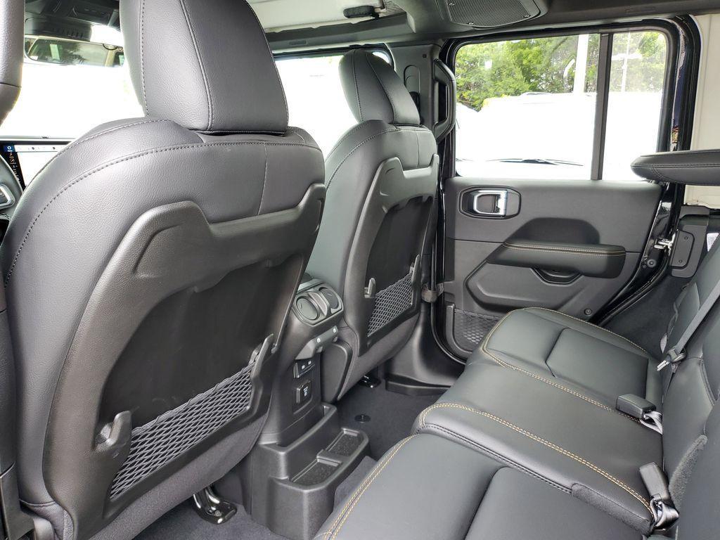 new 2025 Jeep Wrangler car, priced at $44,045