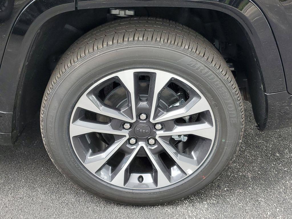 new 2025 Jeep Grand Cherokee L car, priced at $54,870