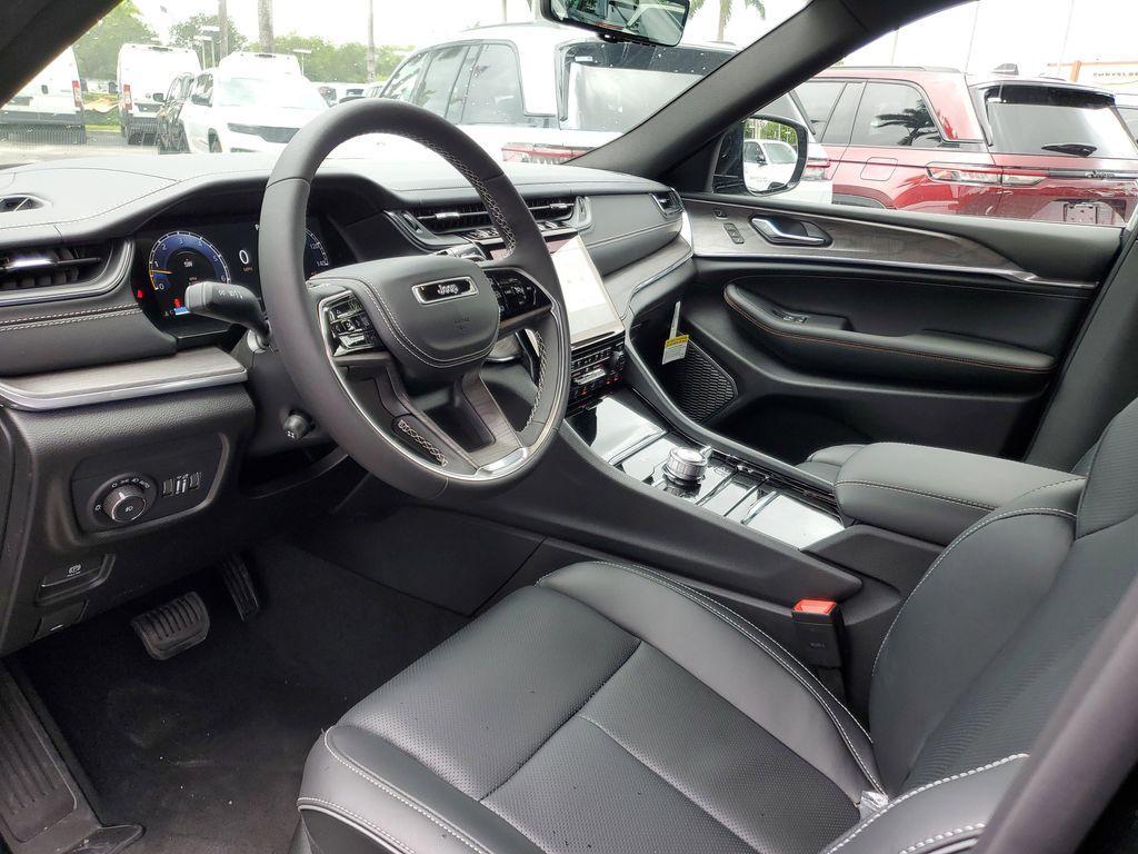new 2025 Jeep Grand Cherokee L car, priced at $54,870