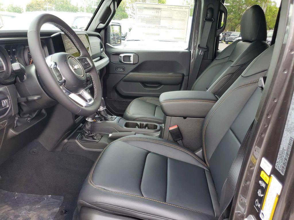 new 2025 Jeep Wrangler car, priced at $48,822