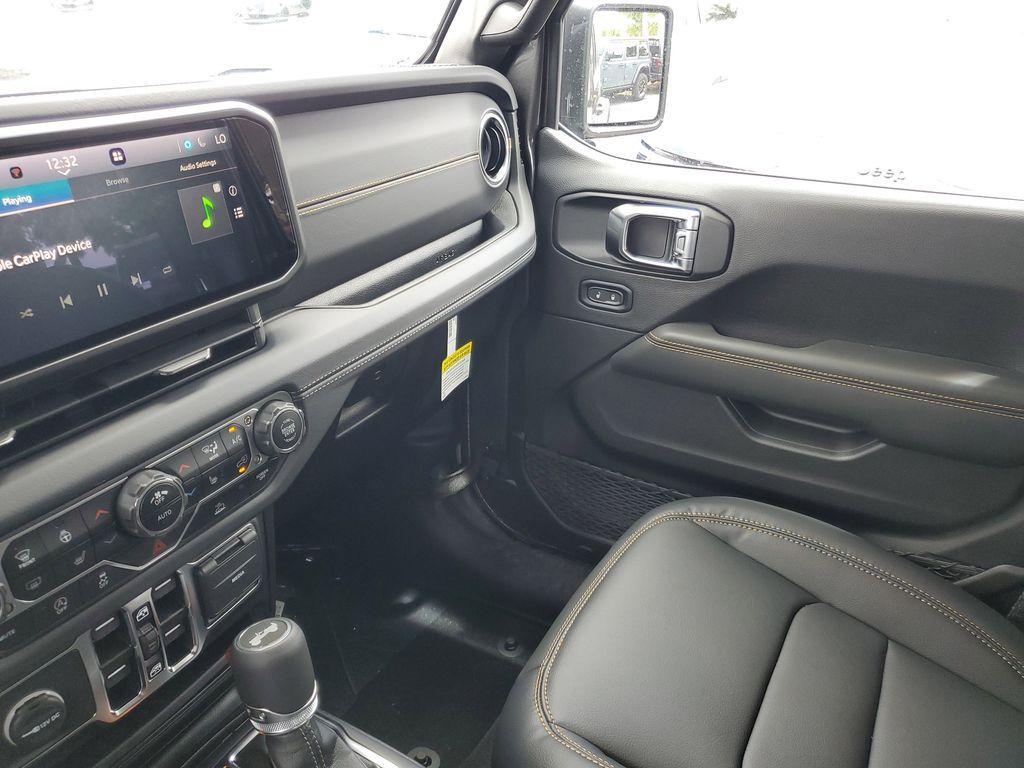 new 2025 Jeep Wrangler car, priced at $48,822