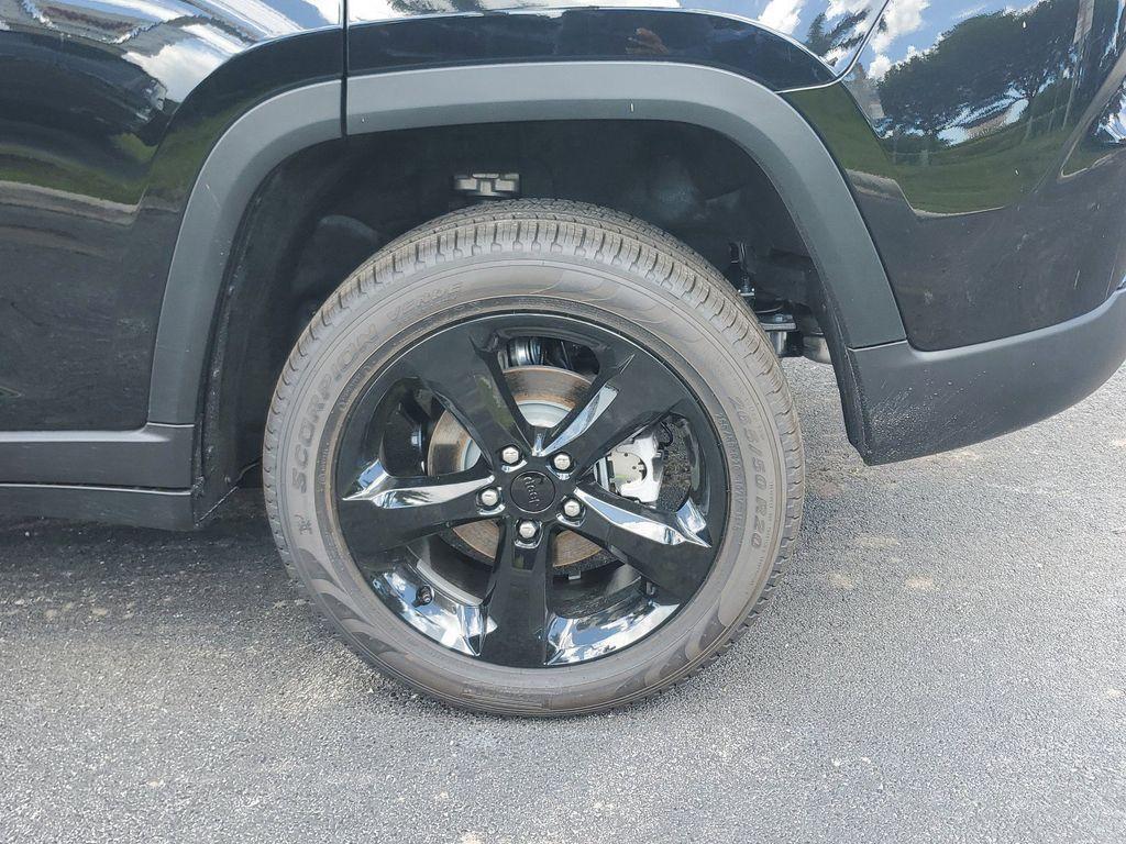 new 2025 Jeep Grand Cherokee car, priced at $35,106