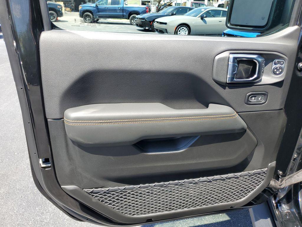 new 2025 Jeep Wrangler car, priced at $93,085