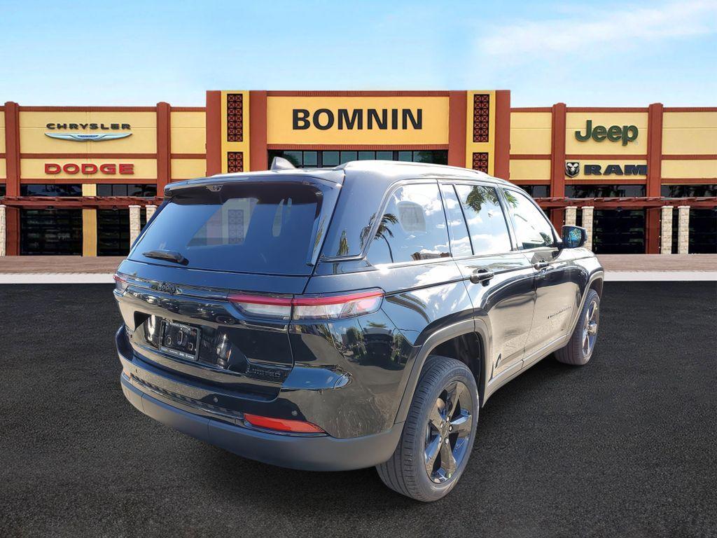 new 2025 Jeep Grand Cherokee car, priced at $43,830