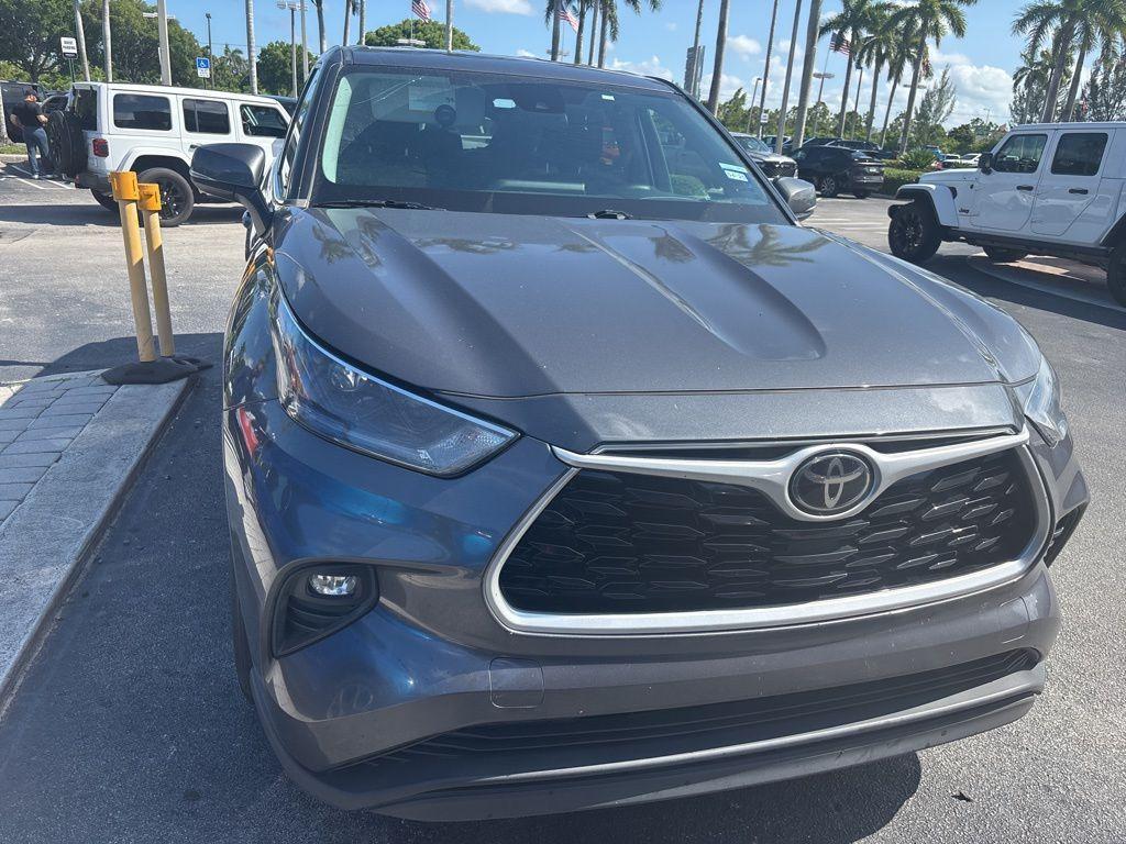used 2021 Toyota Highlander car, priced at $18,990