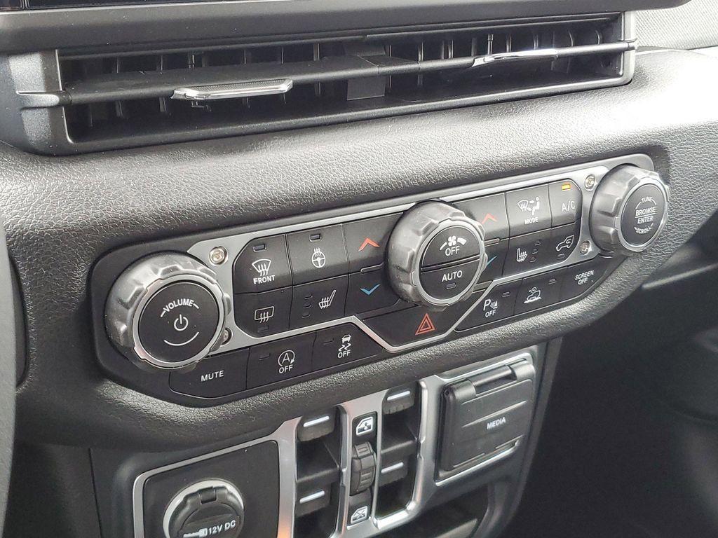 new 2025 Jeep Wrangler car, priced at $41,635