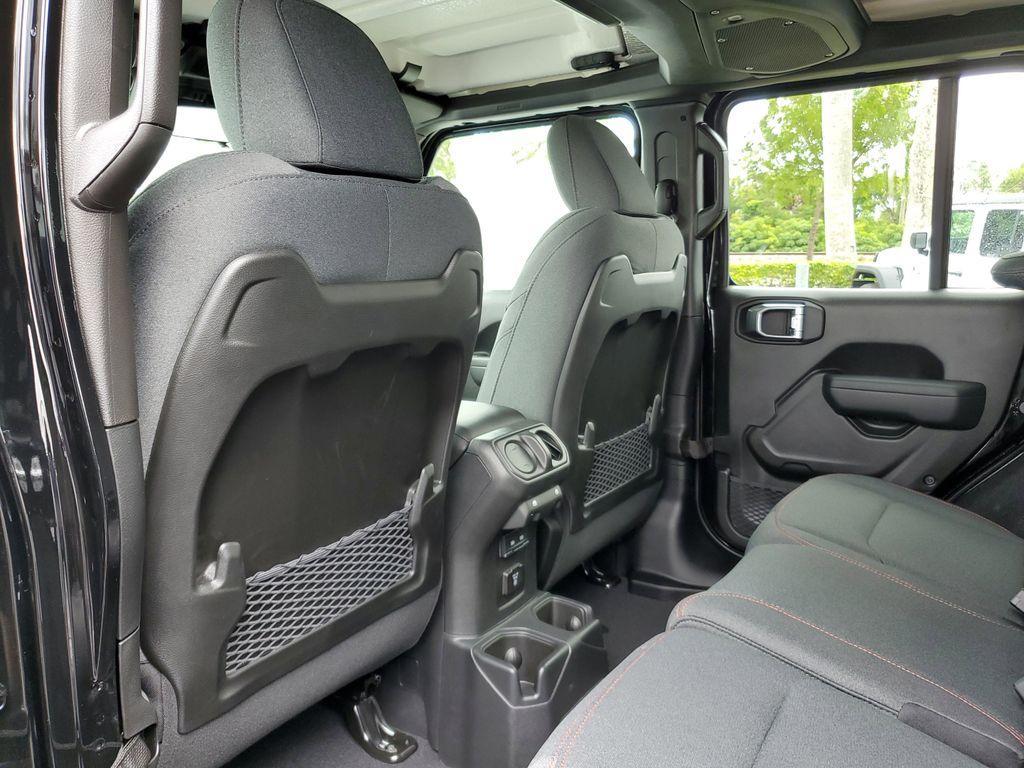new 2025 Jeep Wrangler car, priced at $52,505