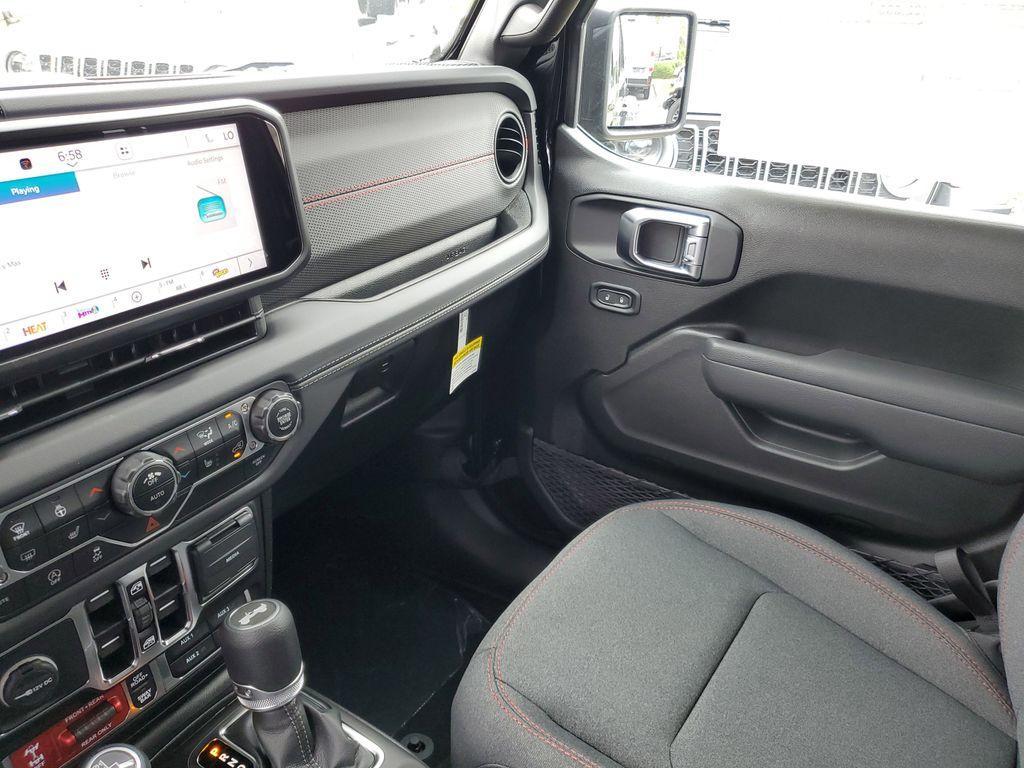new 2025 Jeep Wrangler car, priced at $52,505
