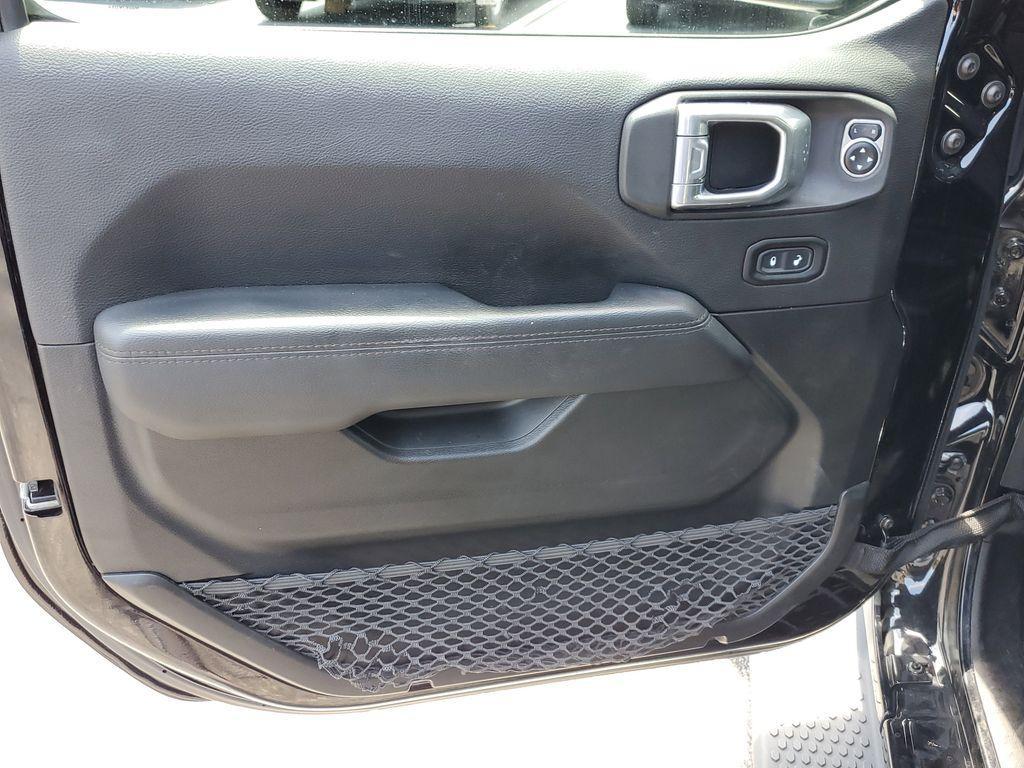 used 2021 Jeep Wrangler Unlimited car, priced at $27,490