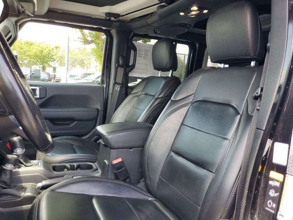 used 2021 Jeep Wrangler Unlimited car, priced at $27,490