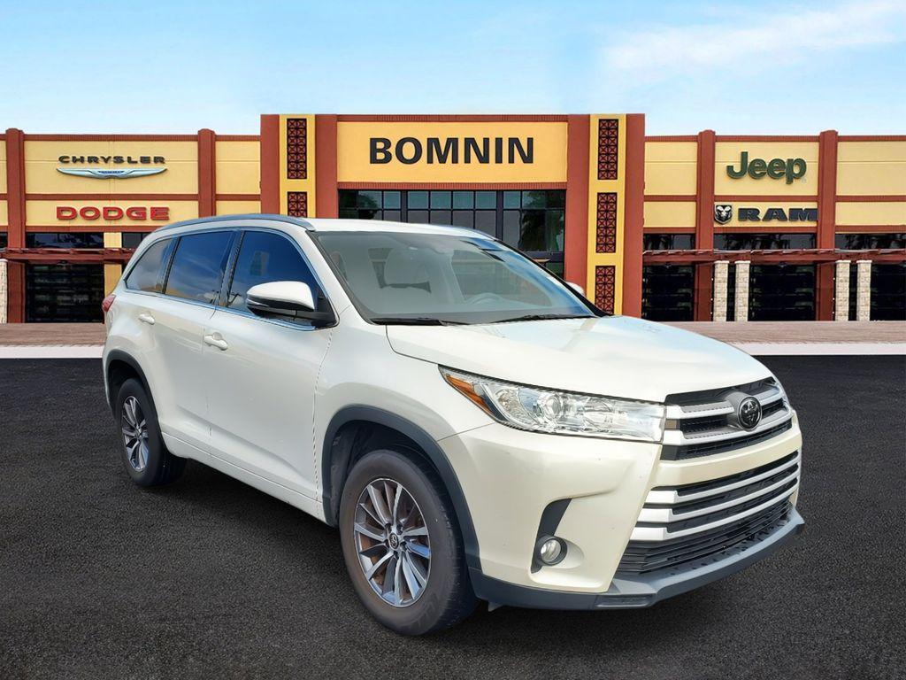 used 2018 Toyota Highlander car, priced at $19,990
