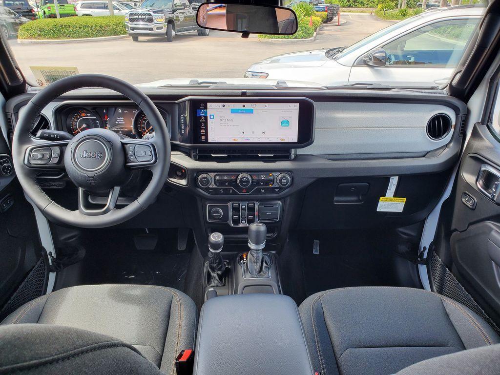 new 2025 Jeep Wrangler car, priced at $43,276