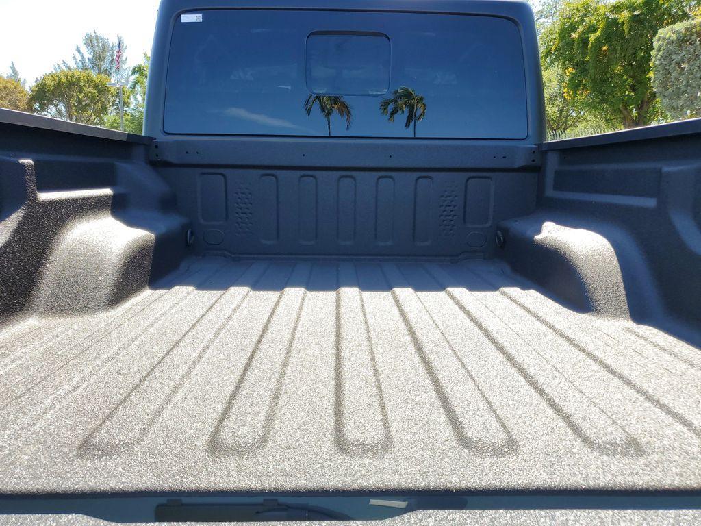 new 2025 Jeep Gladiator car, priced at $45,405
