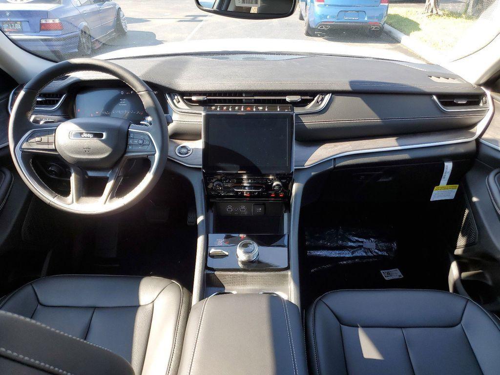 new 2025 Jeep Grand Cherokee L car, priced at $41,240