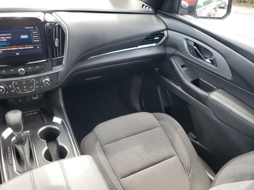 used 2023 Chevrolet Traverse car, priced at $27,690