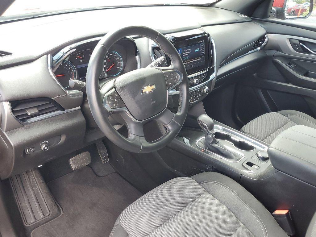 used 2023 Chevrolet Traverse car, priced at $22,490