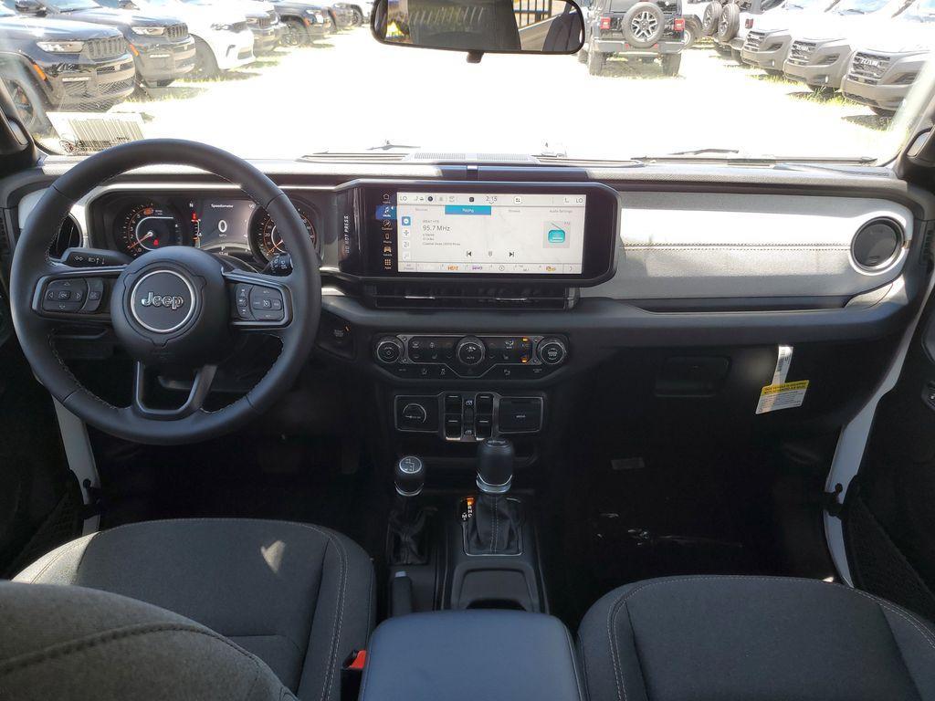 new 2025 Jeep Wrangler car, priced at $41,076