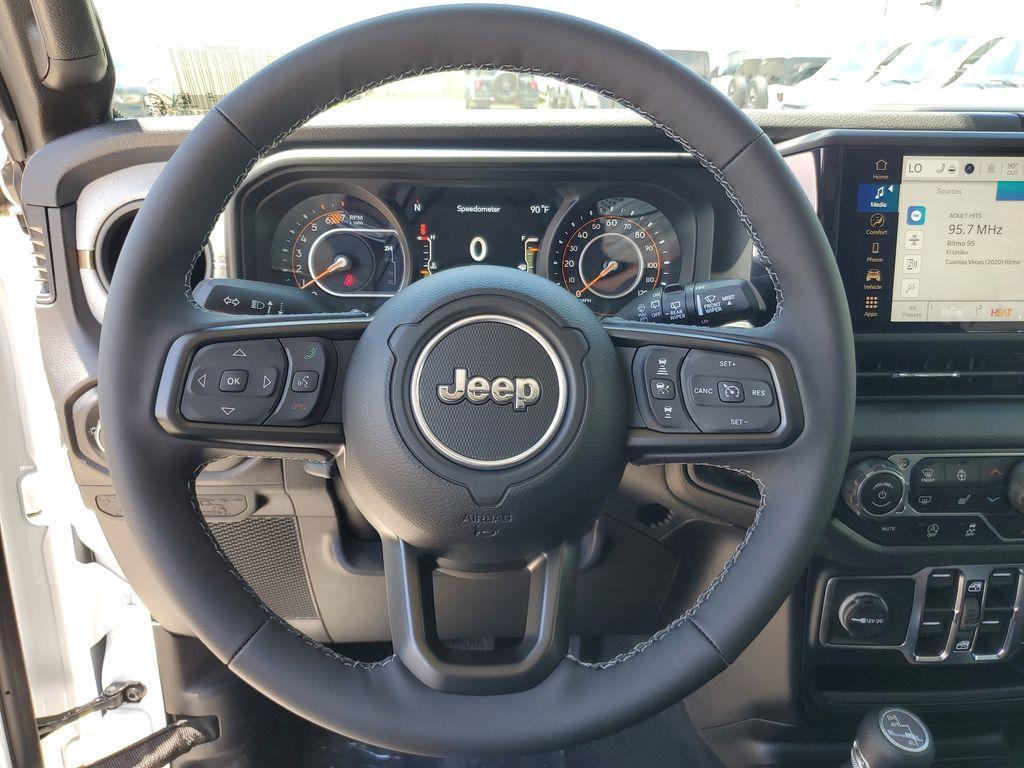 new 2025 Jeep Wrangler car, priced at $41,076