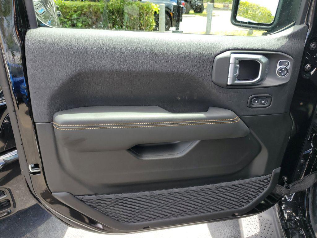 new 2025 Jeep Wrangler car, priced at $45,790
