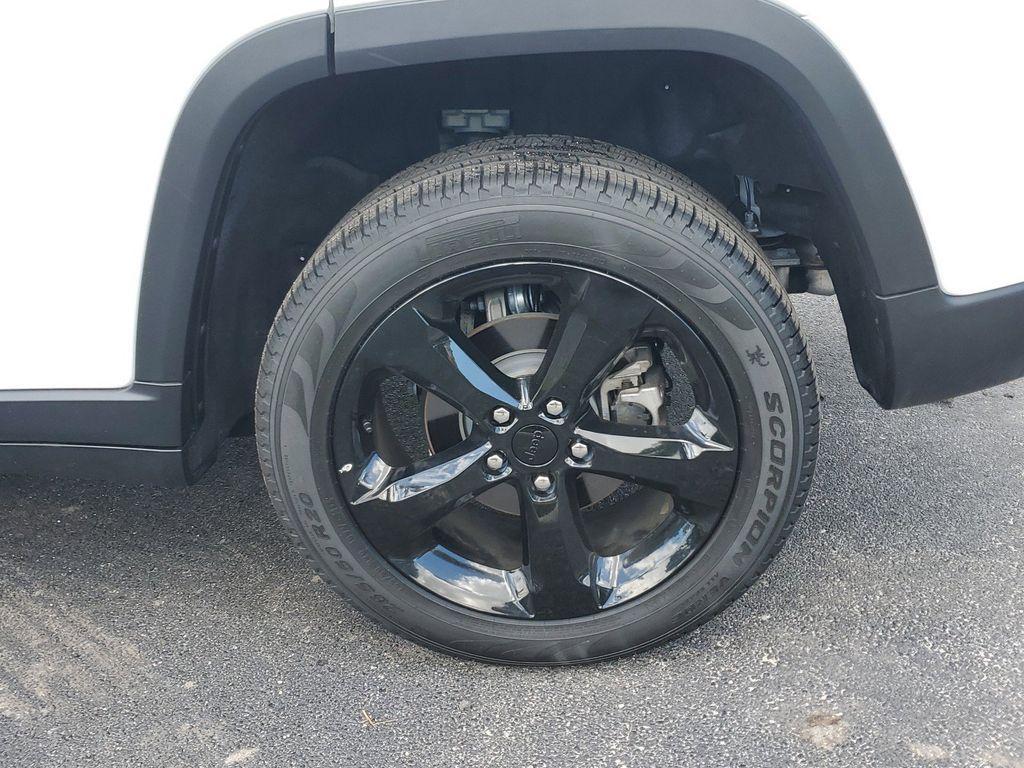 new 2025 Jeep Grand Cherokee car, priced at $35,015