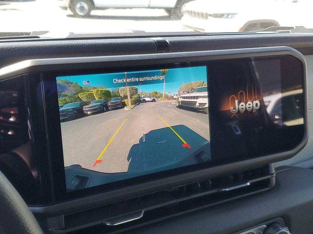 new 2025 Jeep Gladiator car, priced at $36,980
