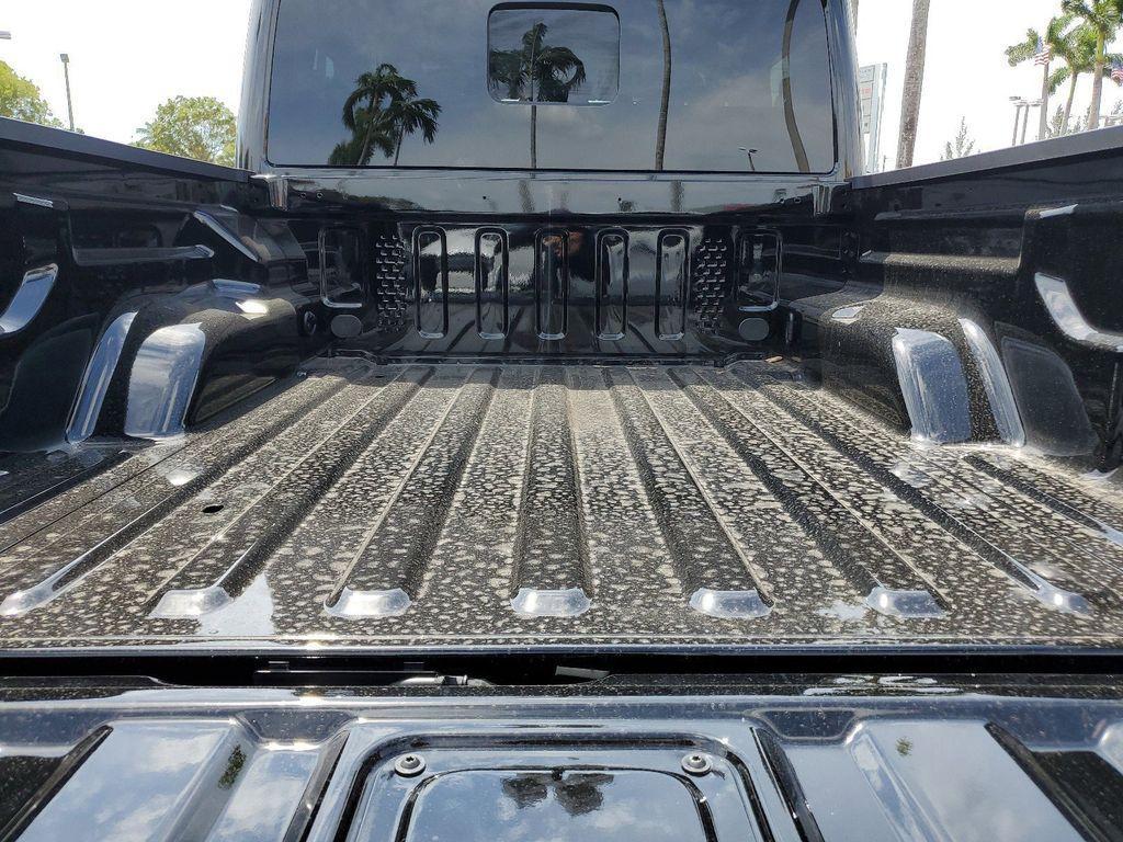 new 2025 Jeep Gladiator car, priced at $36,980