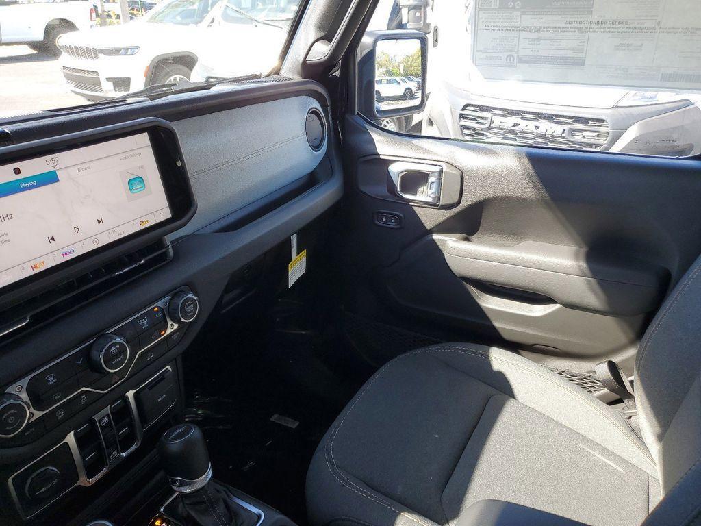 new 2025 Jeep Gladiator car, priced at $36,980