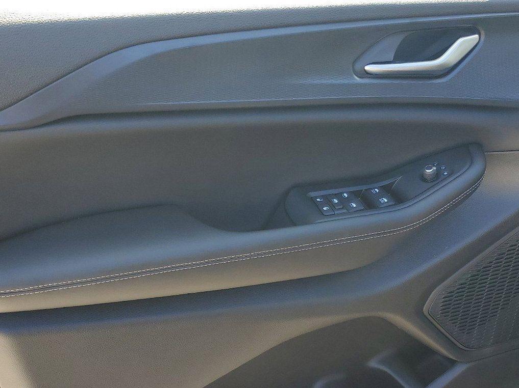 new 2025 Jeep Grand Cherokee car, priced at $32,175