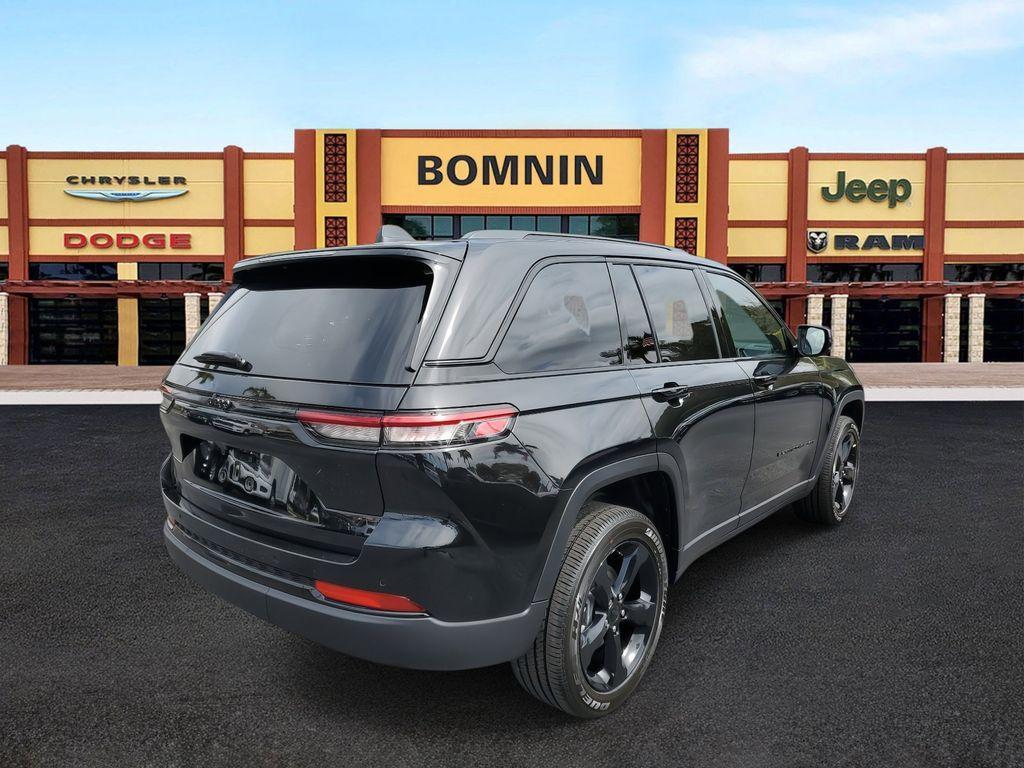 new 2025 Jeep Grand Cherokee car, priced at $32,175