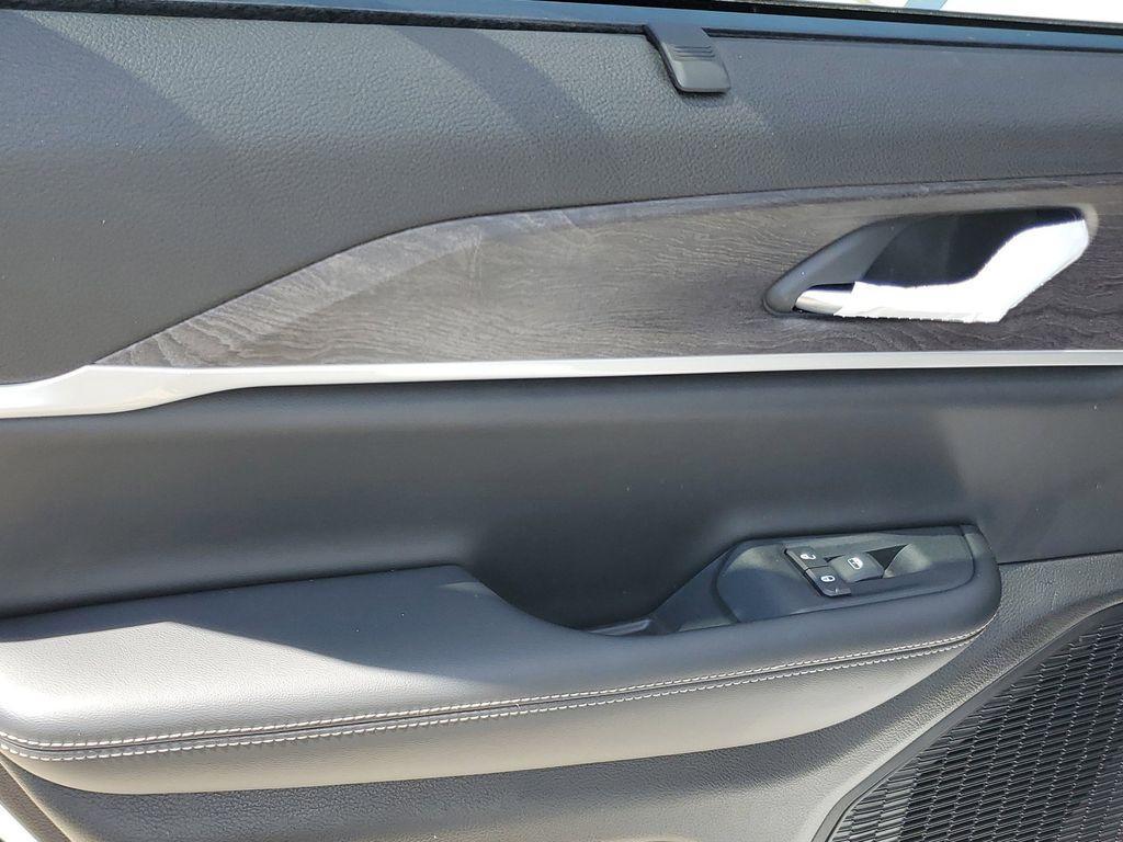 new 2025 Jeep Grand Cherokee car, priced at $42,230
