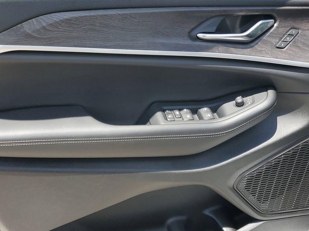 new 2025 Jeep Grand Cherokee car, priced at $42,230