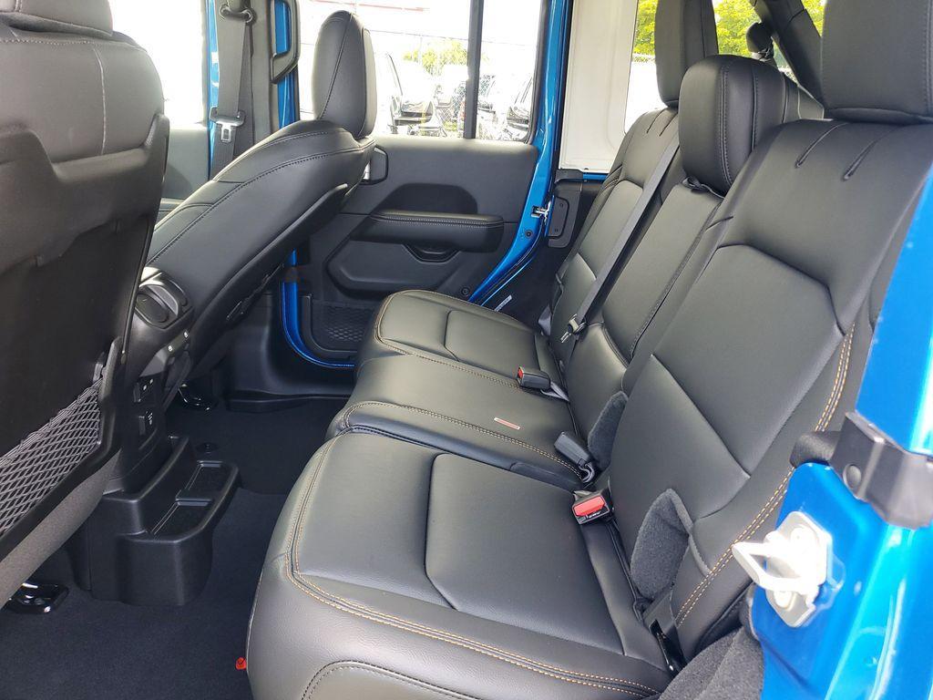 new 2025 Jeep Wrangler car, priced at $46,545