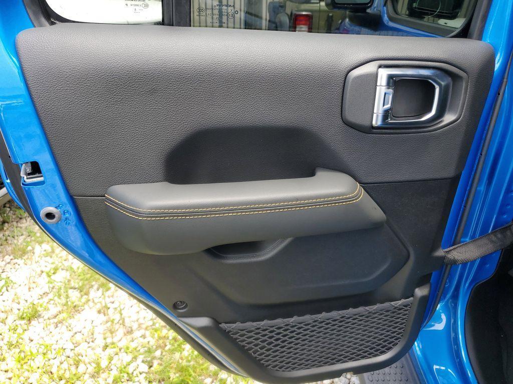 new 2025 Jeep Wrangler car, priced at $46,545