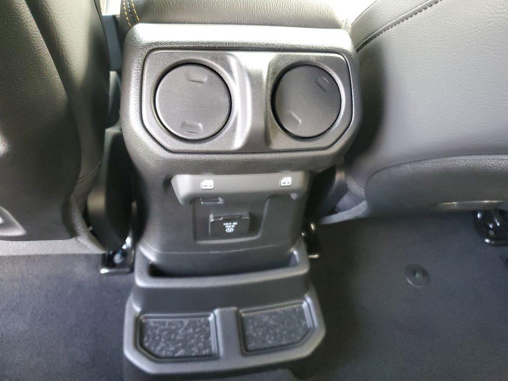 new 2025 Jeep Wrangler car, priced at $46,545