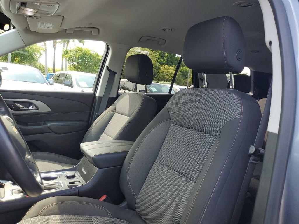 used 2020 Chevrolet Traverse car, priced at $17,490