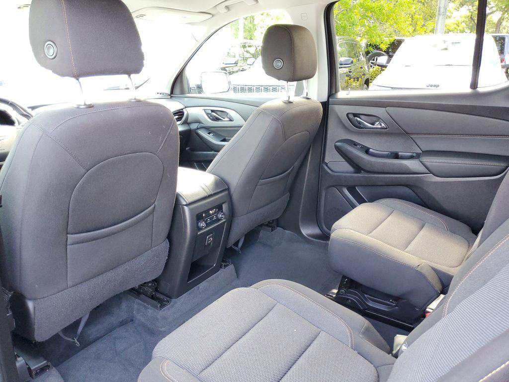 used 2020 Chevrolet Traverse car, priced at $17,490