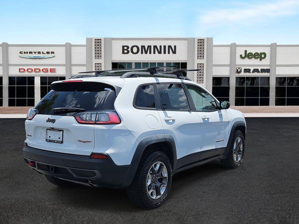 used 2019 Jeep Cherokee car, priced at $13,490